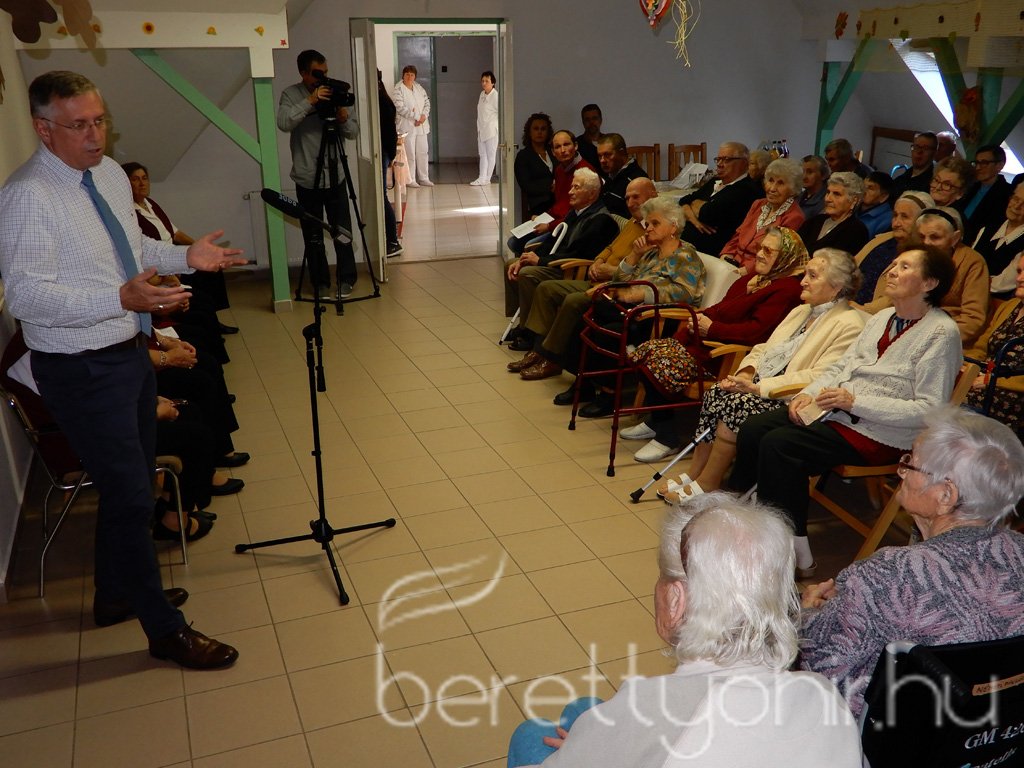 A szépkorúakat köszöntötték 07